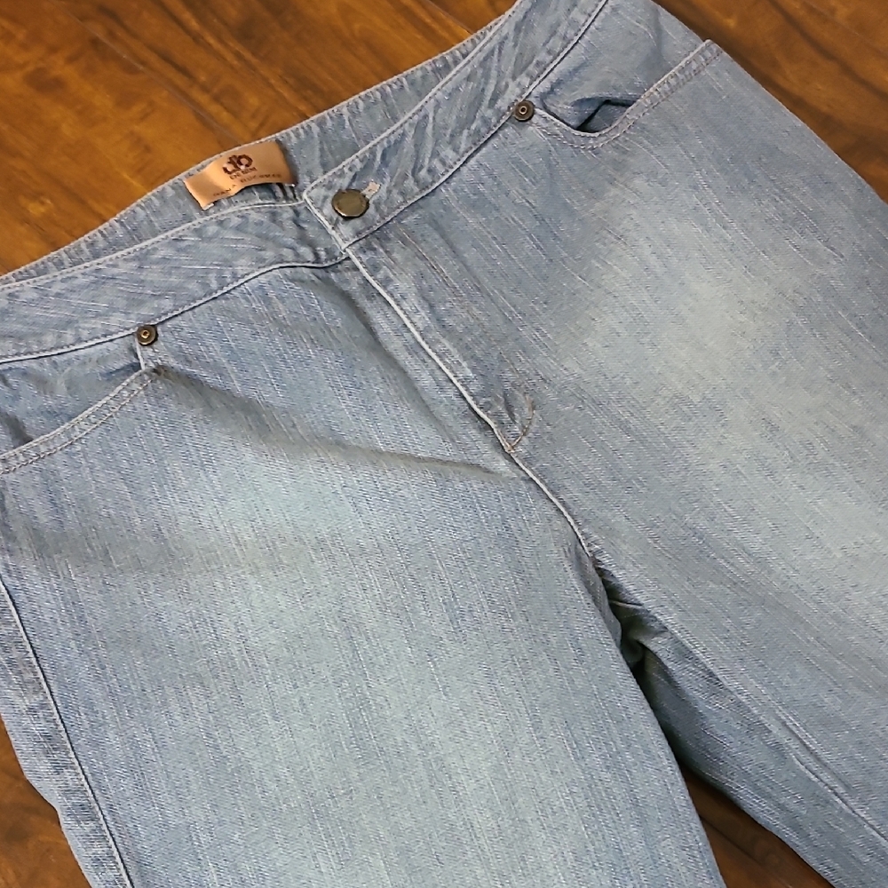 Dana Buchman Light Blue Women's Capris Jeans - Picture 2 of 11